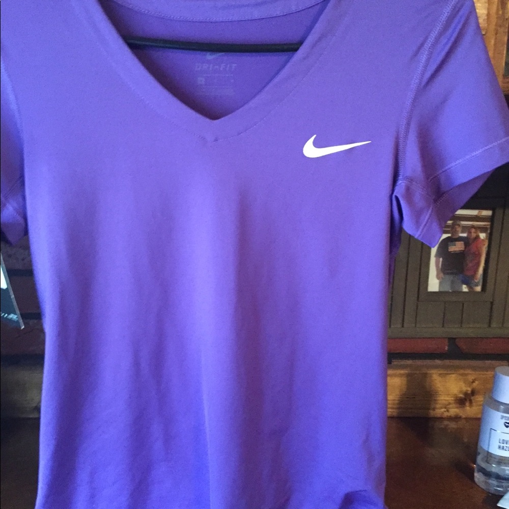 Women’s Nike V neck T shirt. Tags on never worn